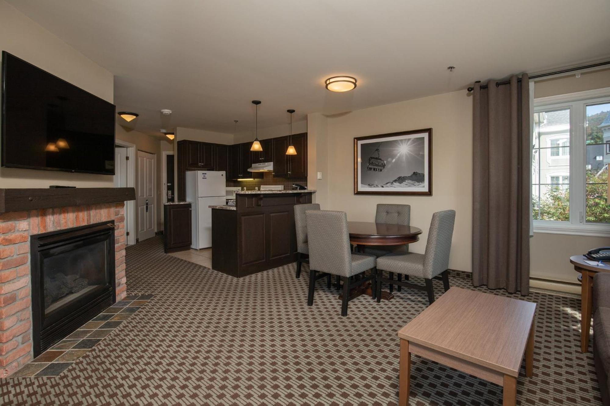 Holiday Inn Express & Suites Tremblant By Ihg Mont-Tremblant Ngoại thất bức ảnh
