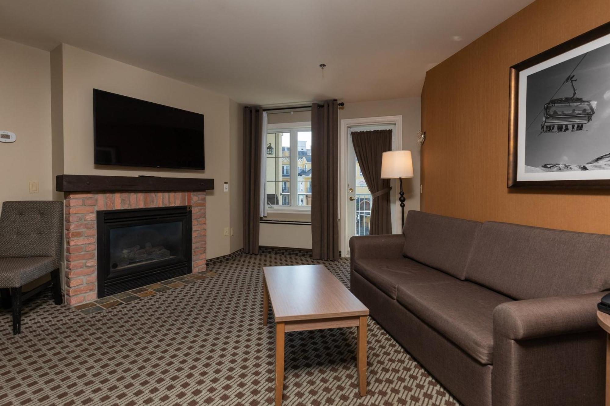 Holiday Inn Express & Suites Tremblant By Ihg Mont-Tremblant Ngoại thất bức ảnh