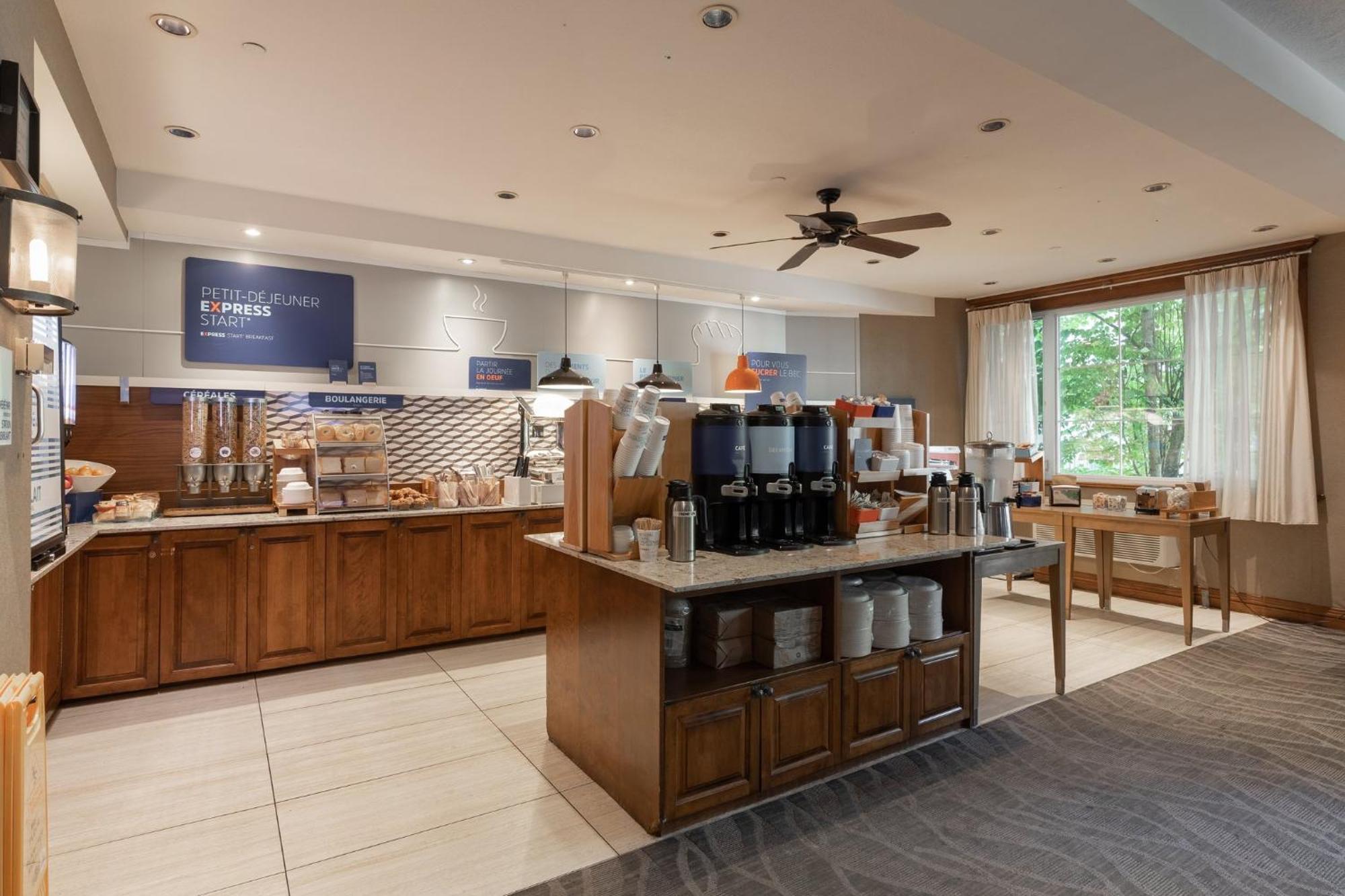 Holiday Inn Express & Suites Tremblant By Ihg Mont-Tremblant Ngoại thất bức ảnh